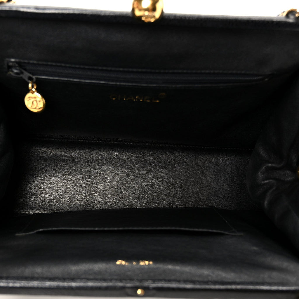 Caviar Quilted Kisslock Shoulder Bag Black