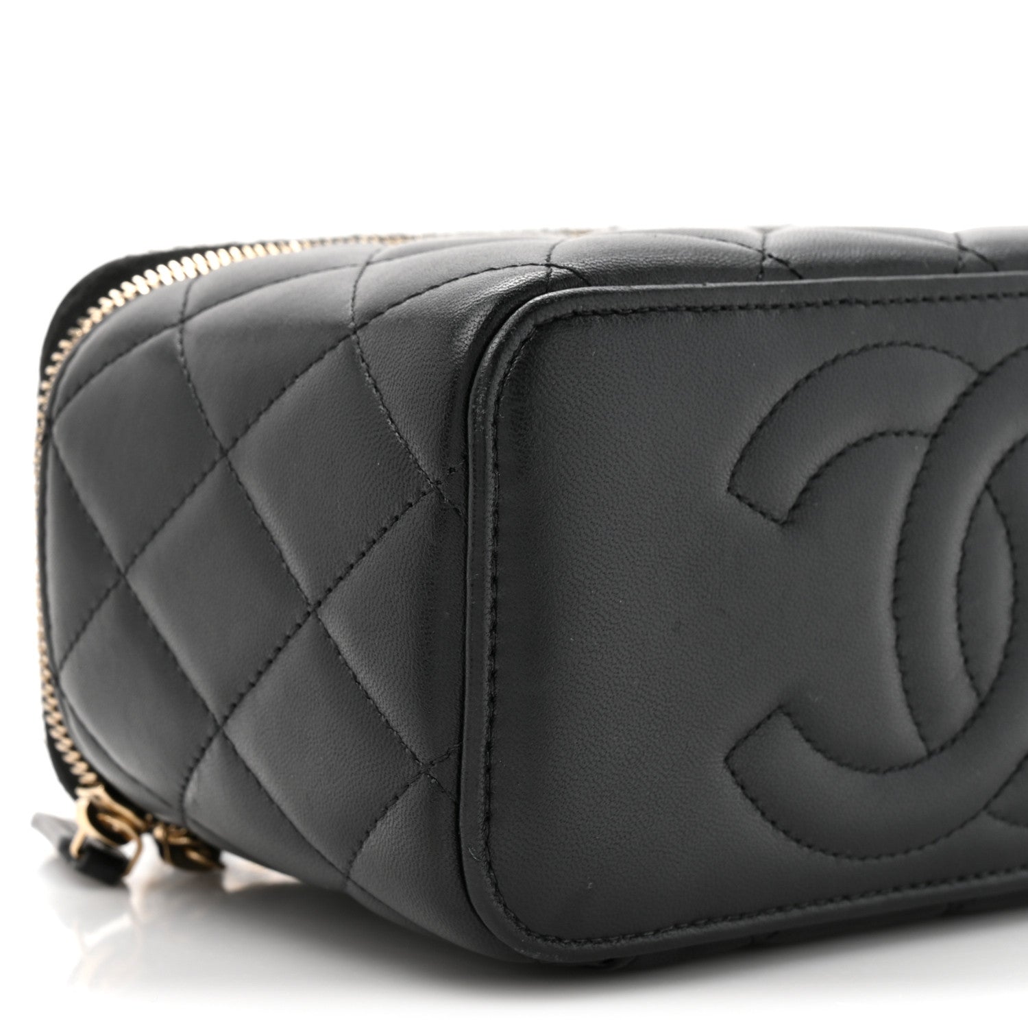Lambskin Quilted Small Top Handle Vanity Case With Chain Black