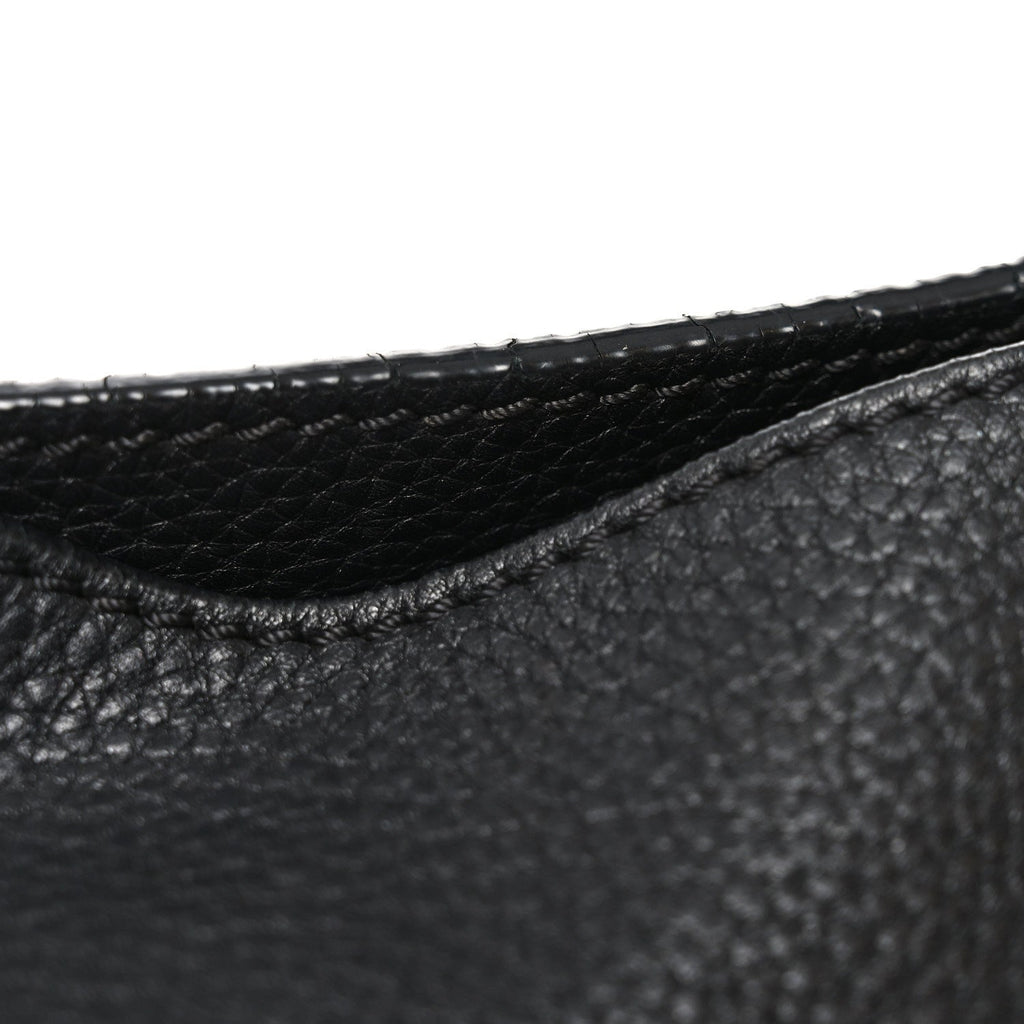 Pebbled Calfskin Large Rockstud Flip-Lock Messenger Bag Black