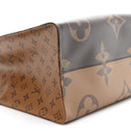 Reverse Monogram Giant Onthego GM
