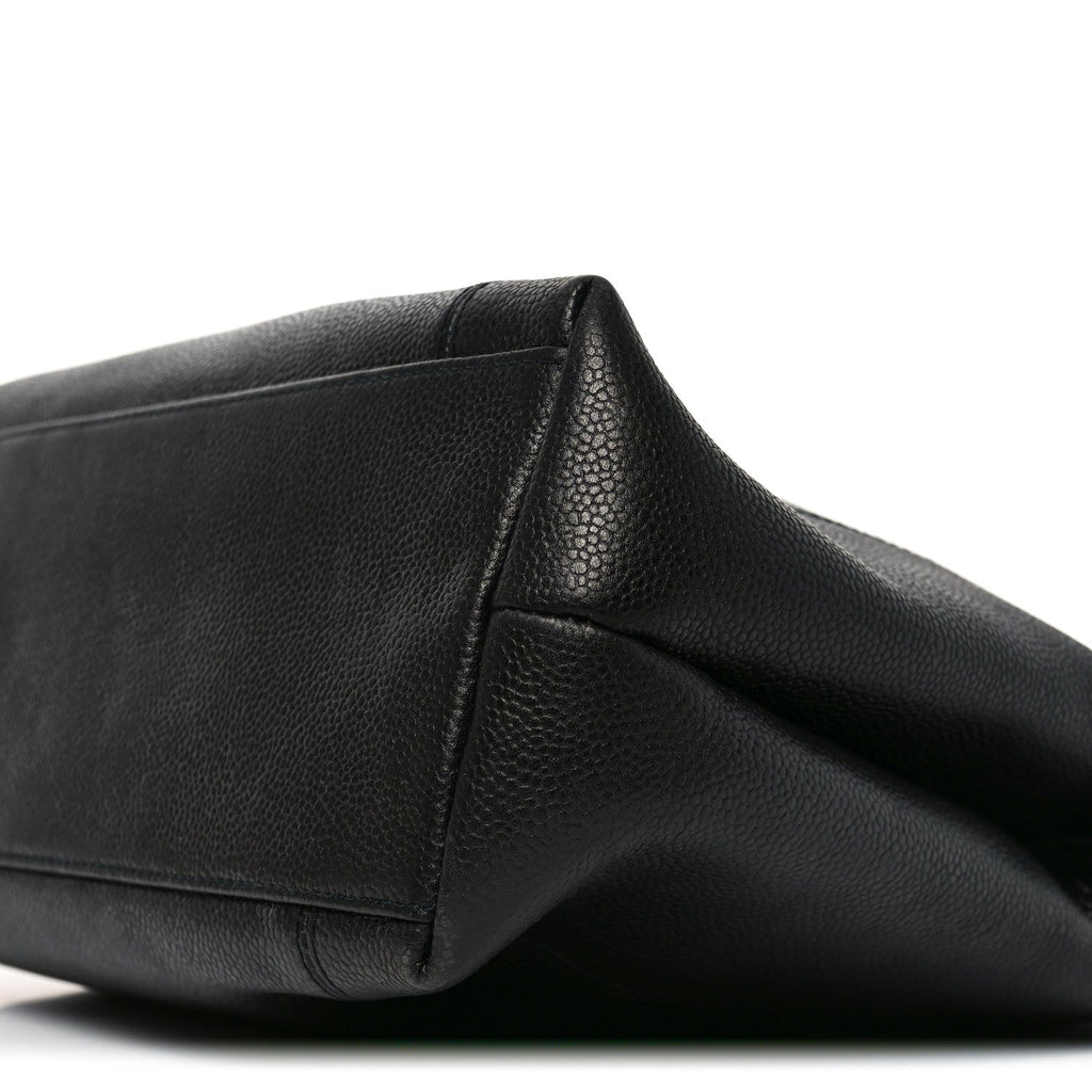 Caviar Embroidered Logo Shoulder Bag Black