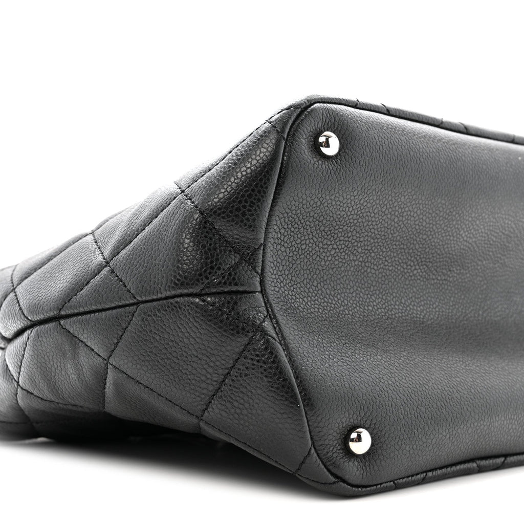 Caviar Quilted CC Timeless Soft Tote Black