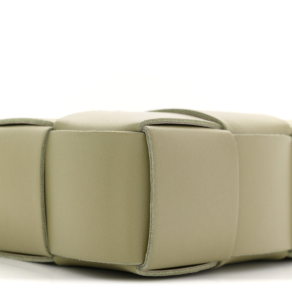 Calfskin Maxi Intrecciato Cassette Pouch On Strap Travertine