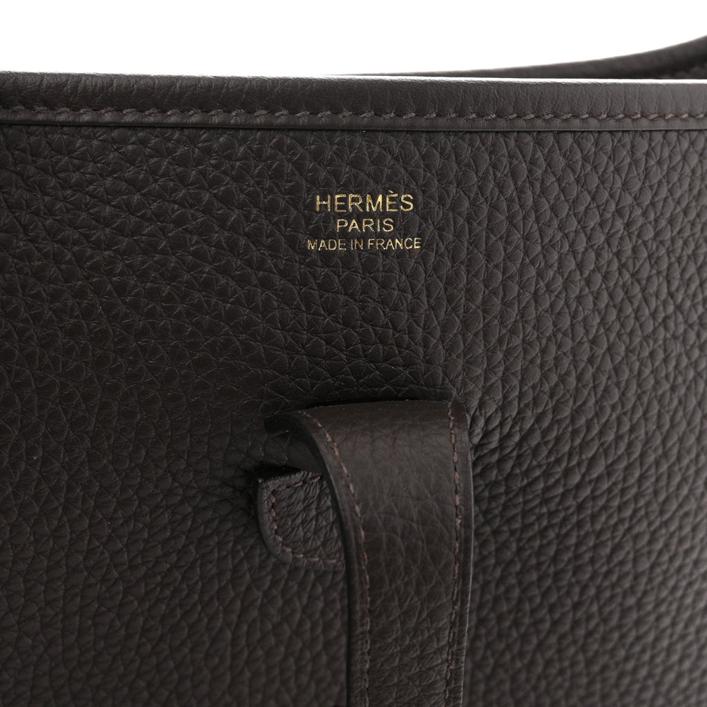 Taurillon Clemence Evelyne III PM Ebene