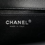 Caviar Quilted Medium Boy Flap Black
