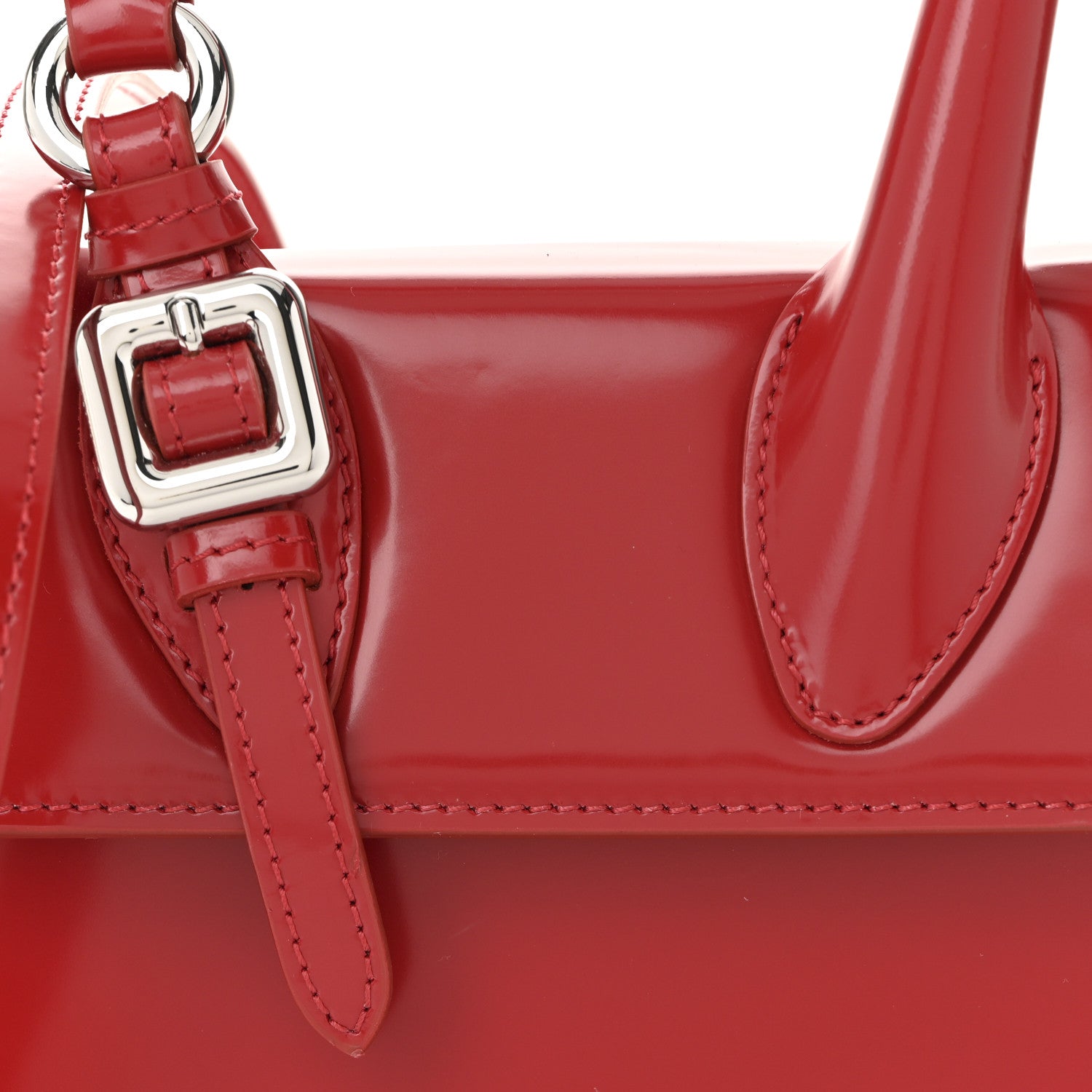 Glazed Calfskin Le Chiquito Boucle Moyen Red