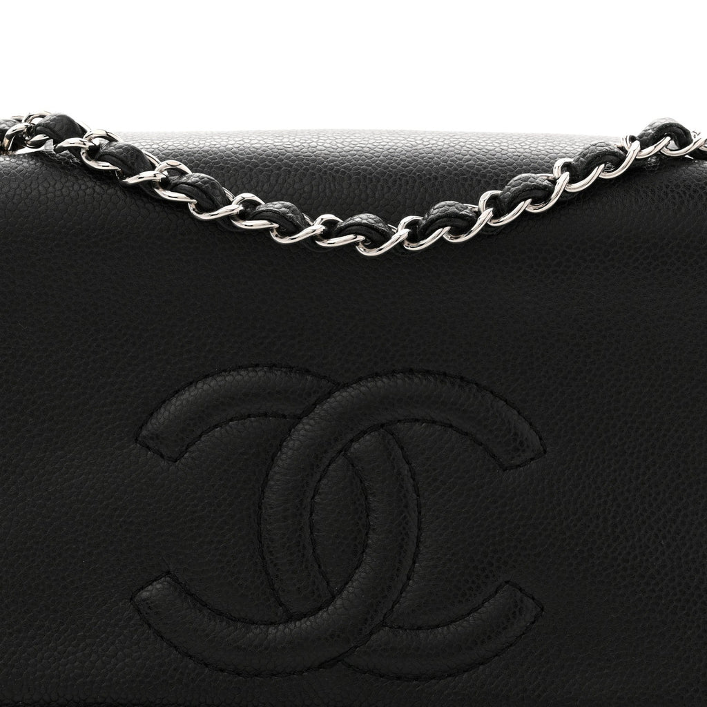Caviar Medium Timeless CC Flap Black