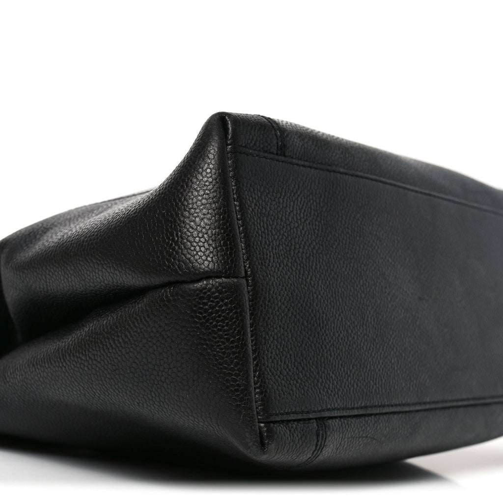 Caviar Embroidered Logo Shoulder Bag Black