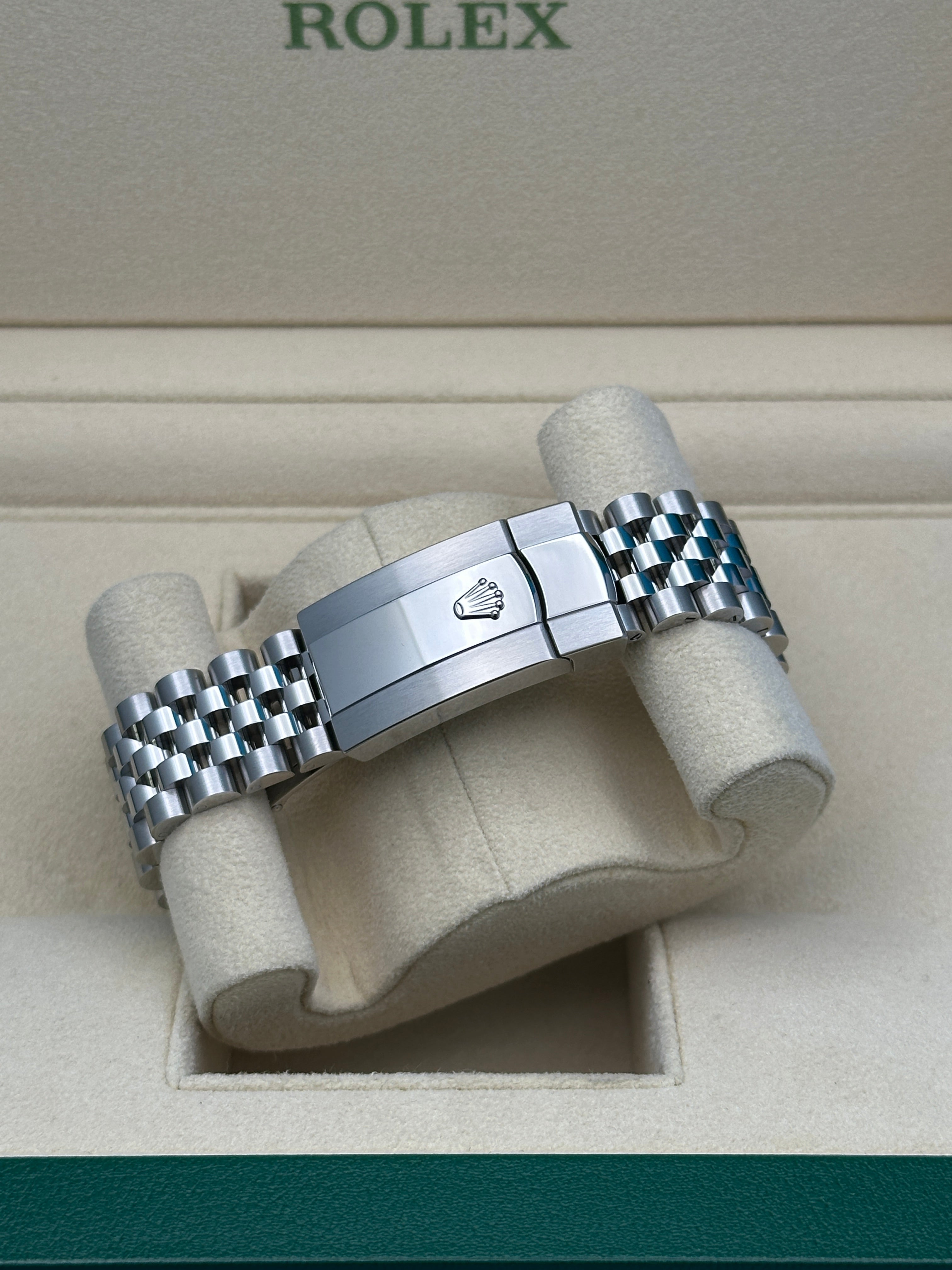 Rolex Steel and White Gold Rolesor Datejust 41  - Blue Motif Index Dial - Jubilee Bracelet - 126334 bmj
