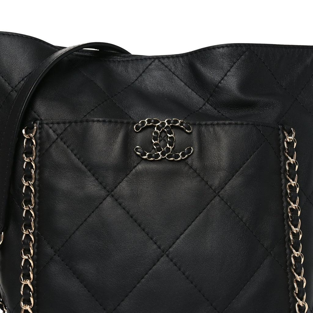 Calfskin Quilted Chain Flat Tote Black