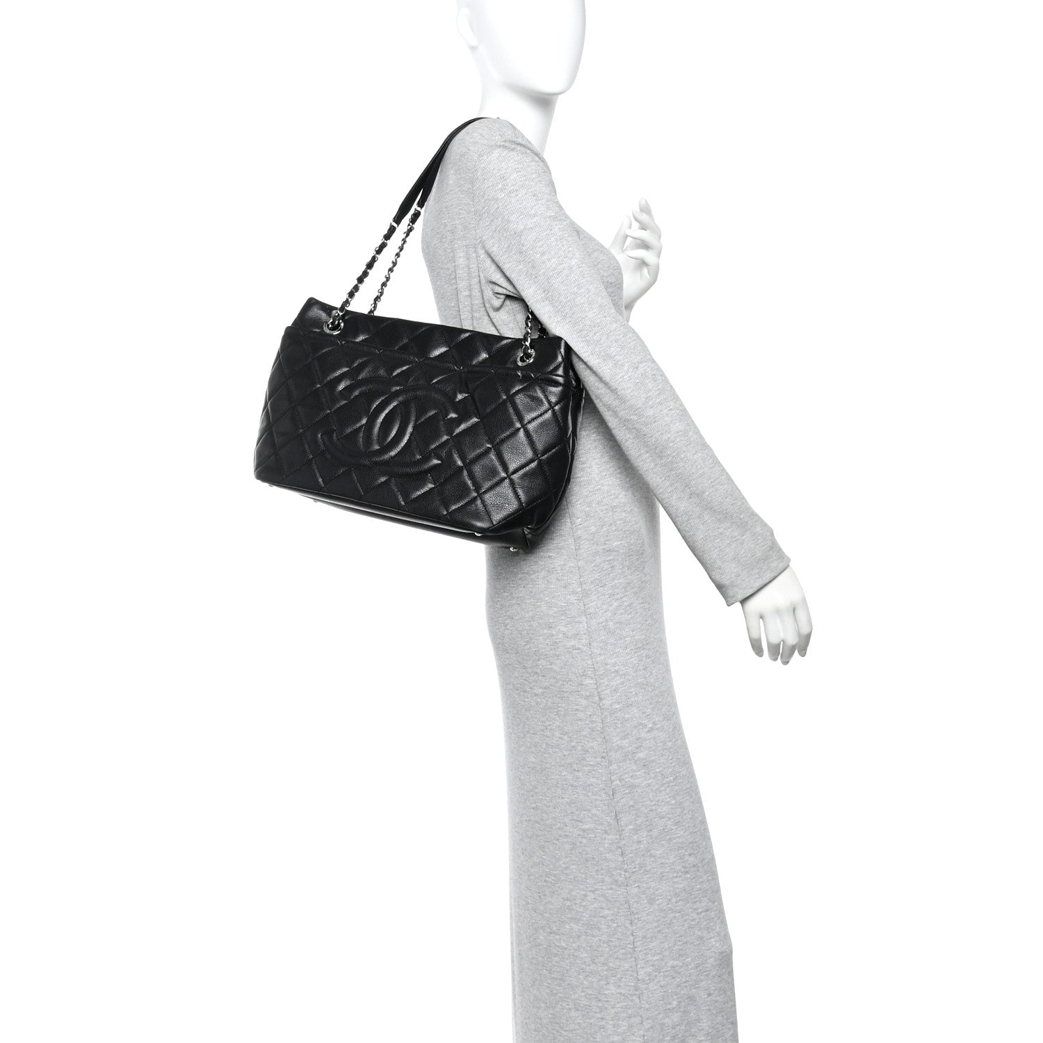 Caviar Quilted CC Timeless Soft Tote Black