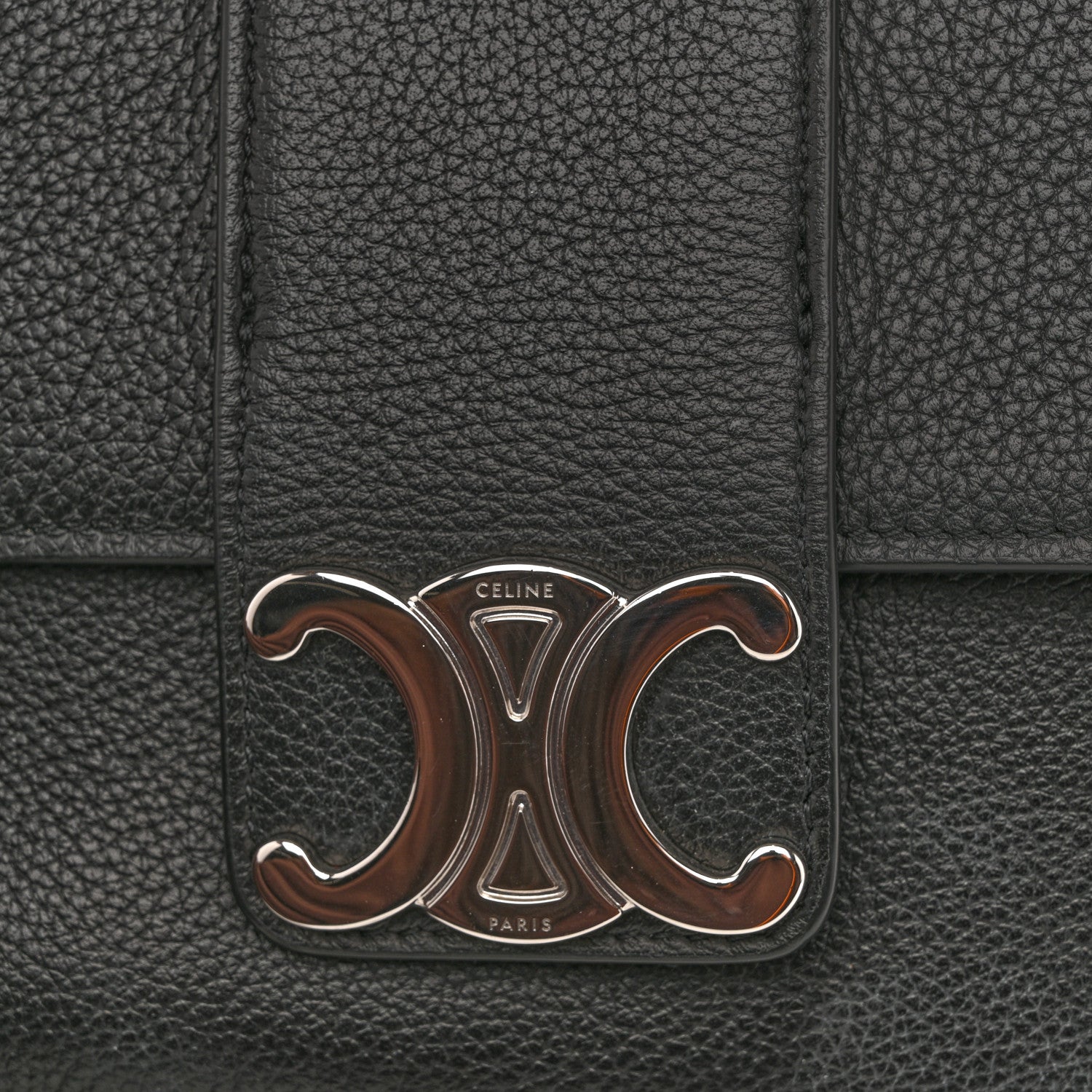 Supple Calfskin Teen Victoire Black