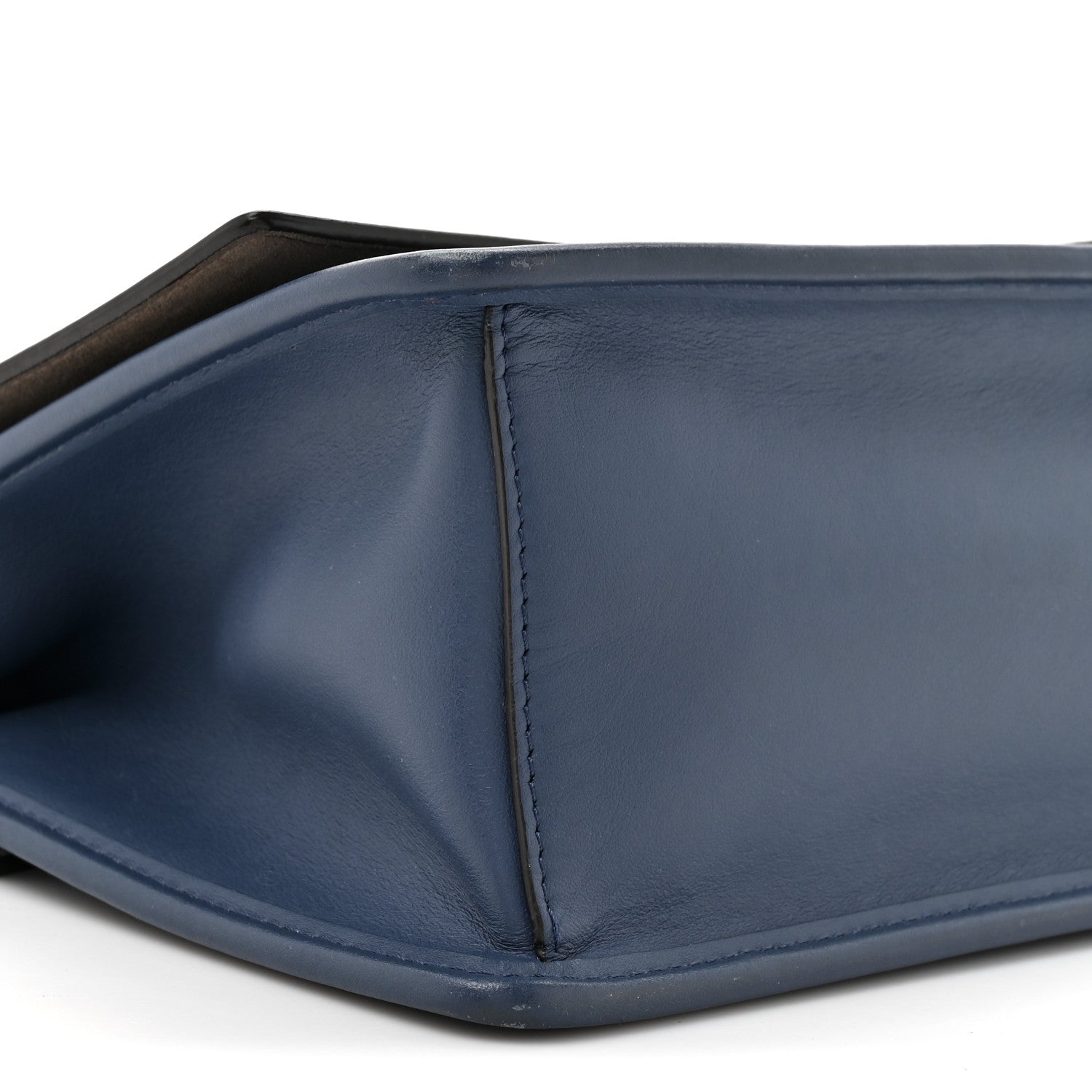 Vitello Century Opaco F is Fendi Kan I Shoulder Bag Blu Scuro