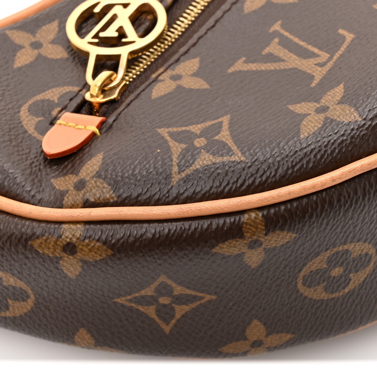 Monogram Loop