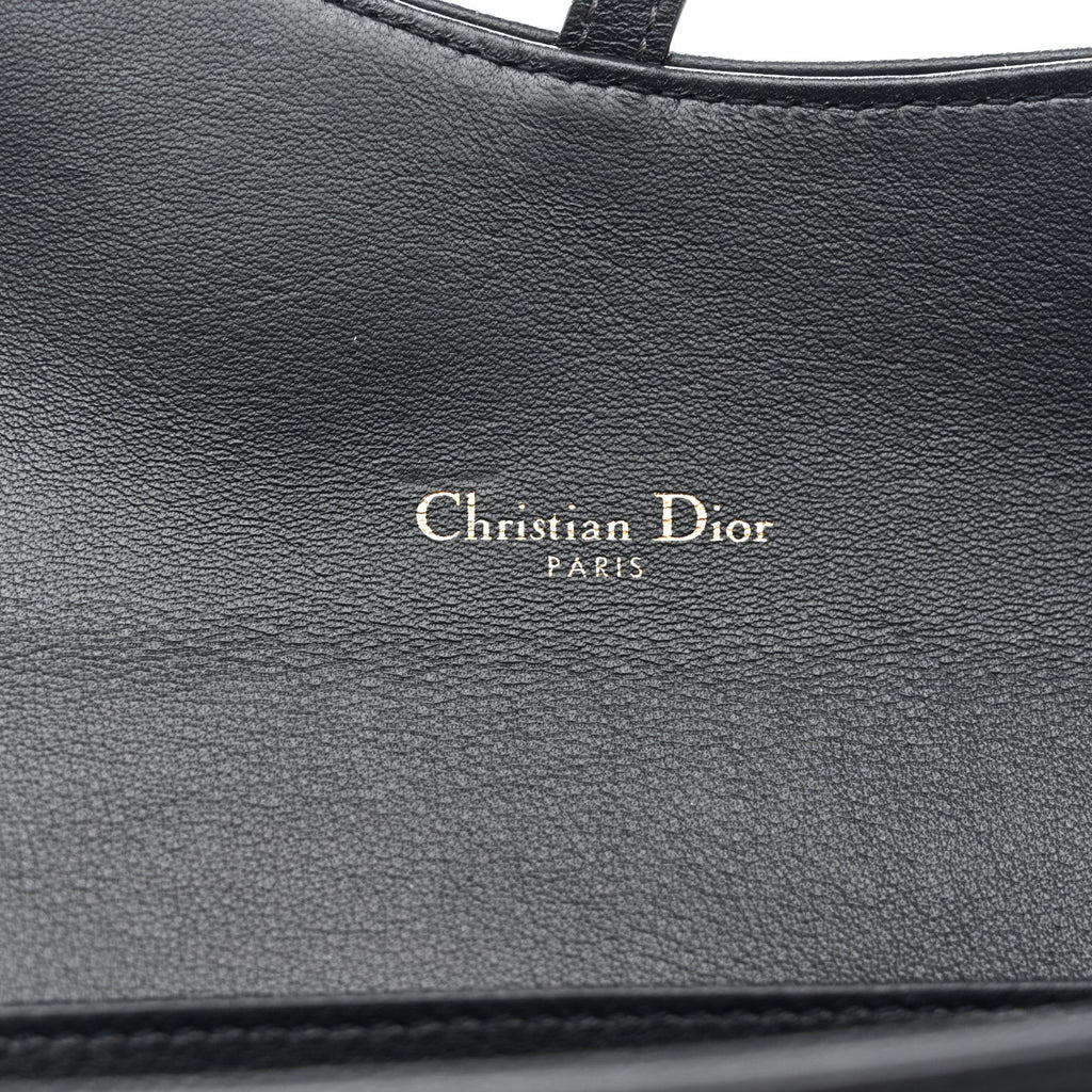 Oblique Saddle Chain Long Wallet Blue