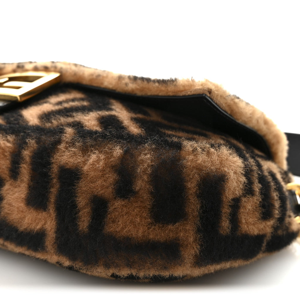 Shearling Vitello Dolce Macro FF 1974 Baguette Tobacco Black