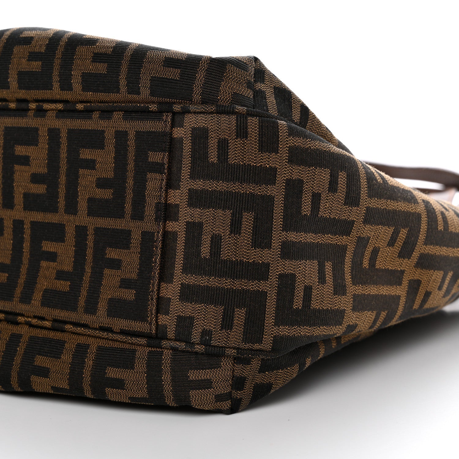 Zucca Vitello Artic Medium Shopping Tote Tobacco Castagna