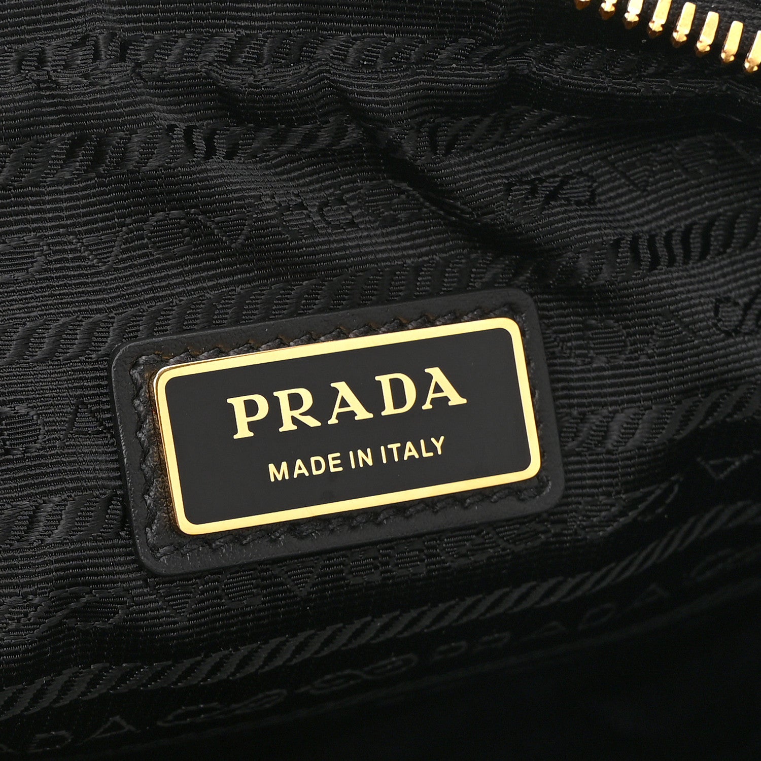 Jacquard Saffiano Triangolo Symbole Embroidered Pocket Single Snap Buckle Messenger Flap Bag  Black Corda