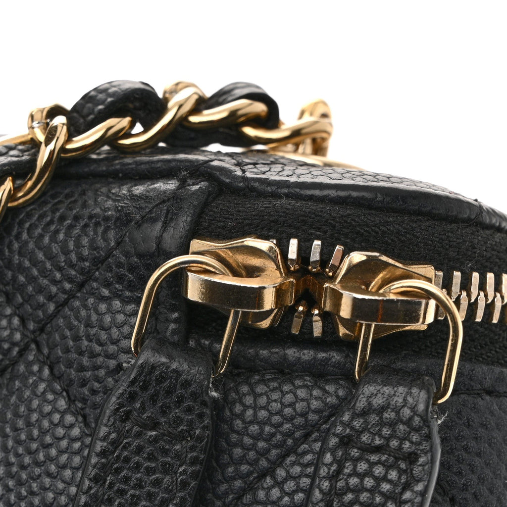 Caviar Quilted Small Vertical Coco Beauty Vanity Case With Chain Black