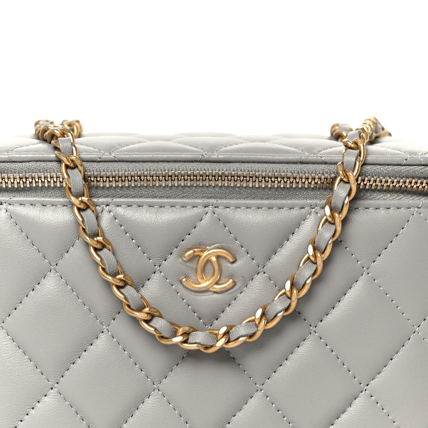 Lambskin Quilted Small Pearl Crush Vanity Case With Chain Grey
