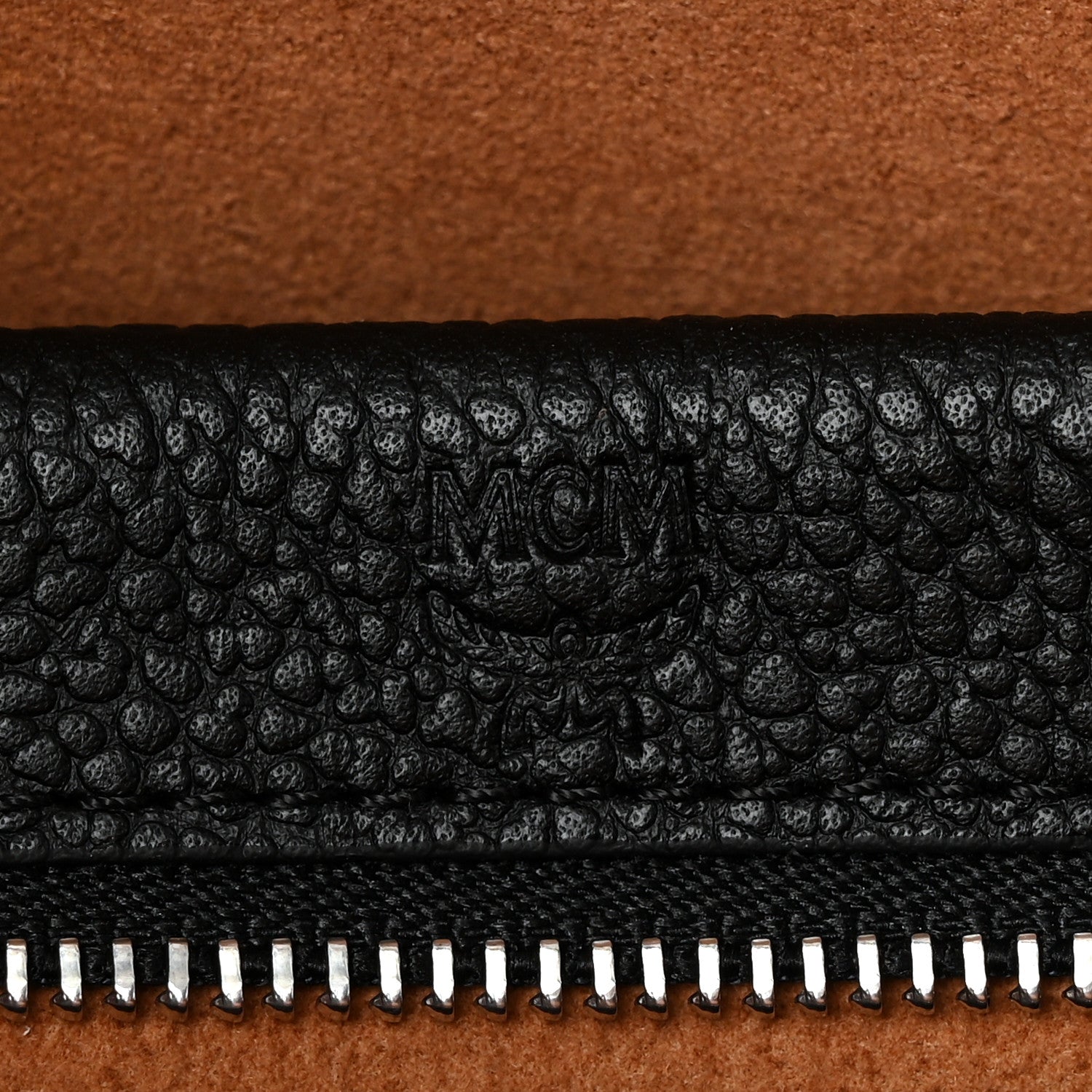 Grained Calfskin Medium Ella Boston Black