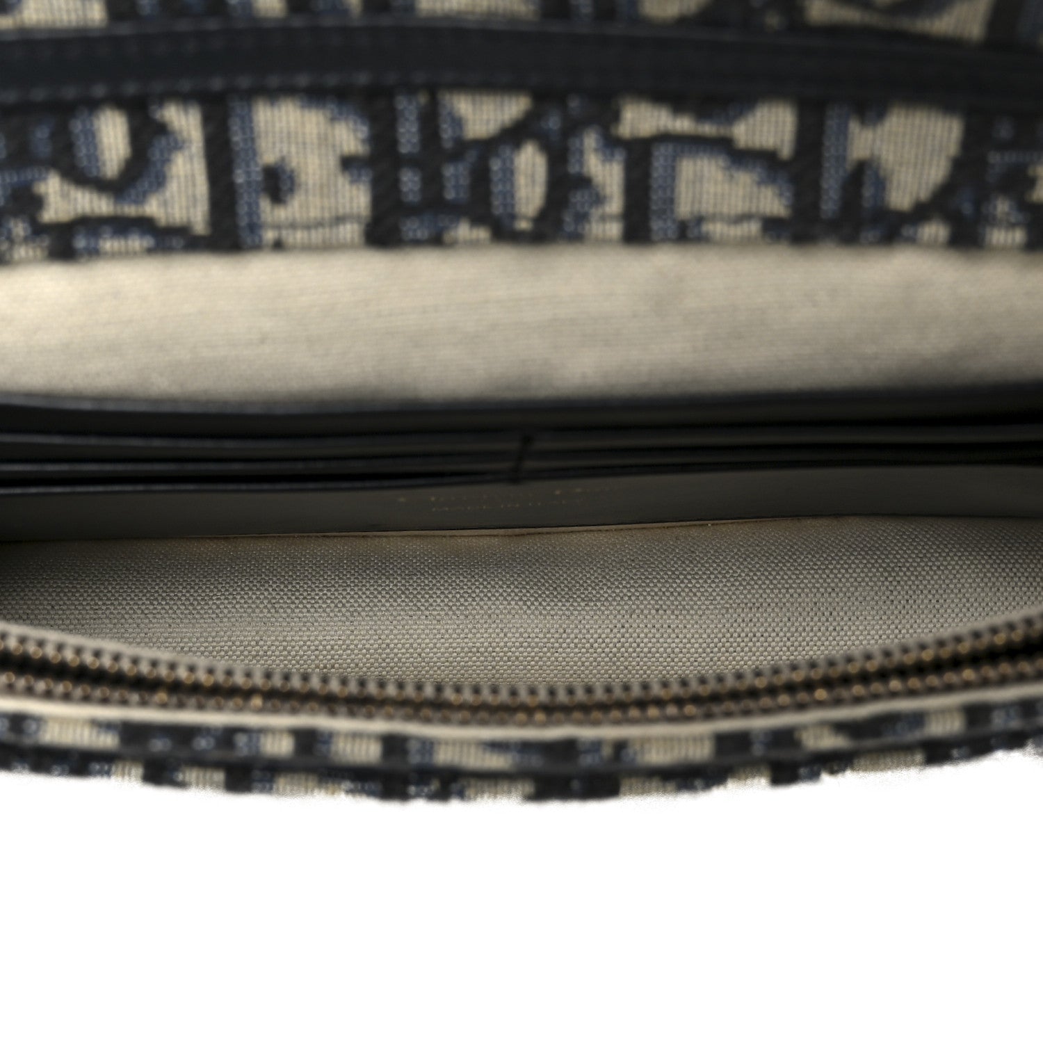 Oblique Saddle Chain Pouch Blue