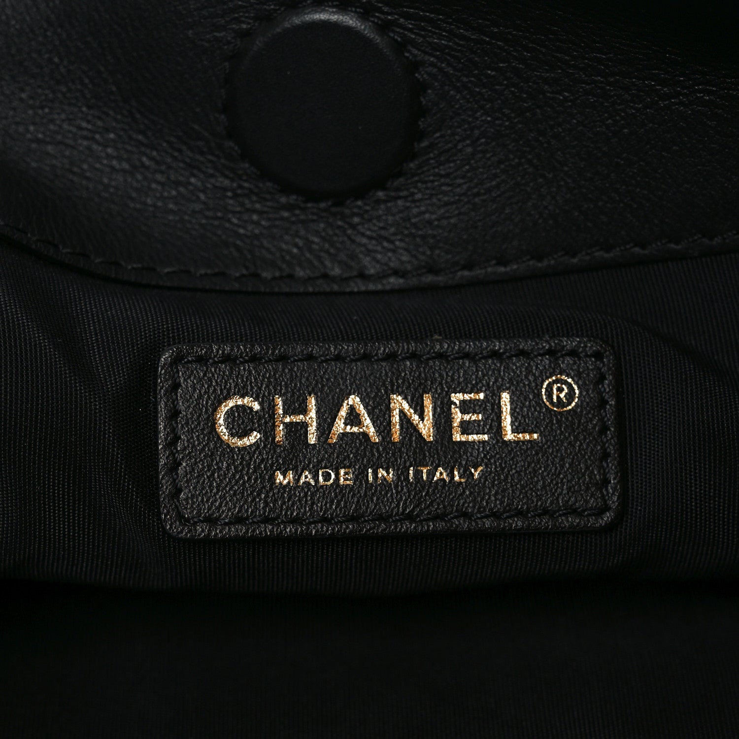 Calfskin Quilted Chain Flat Tote Black