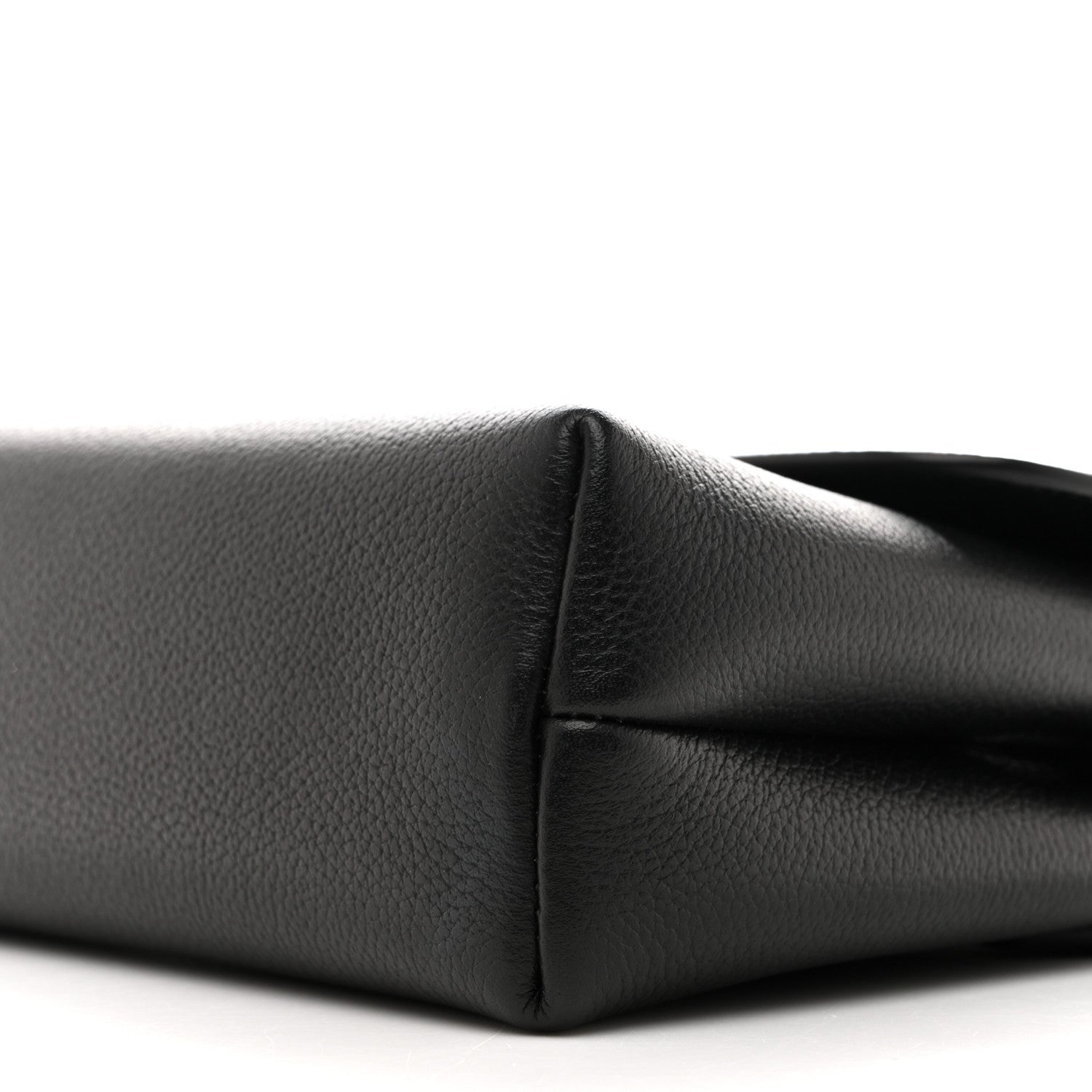Supple Calfskin Teen Victoire Black