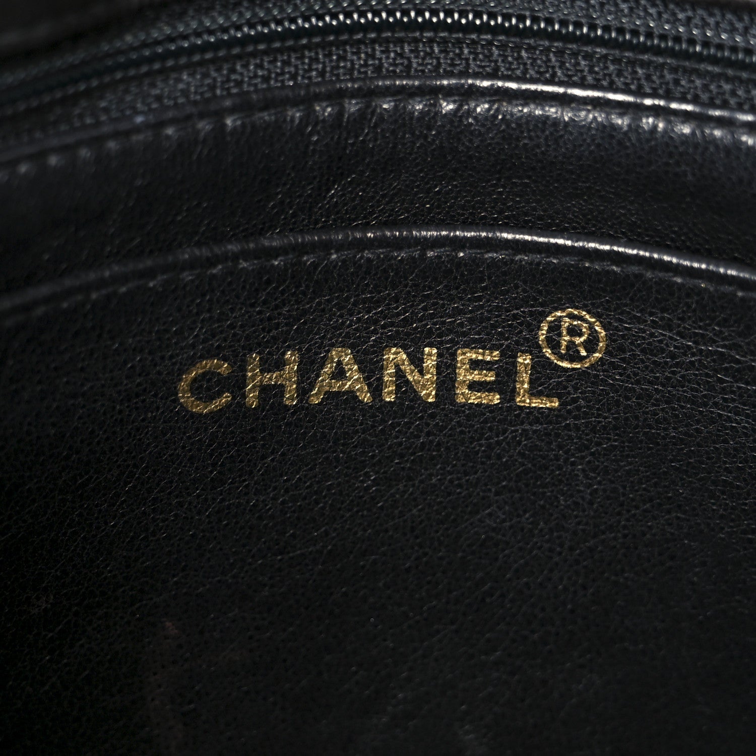 Patent Vertical Quilt Small Flap Black