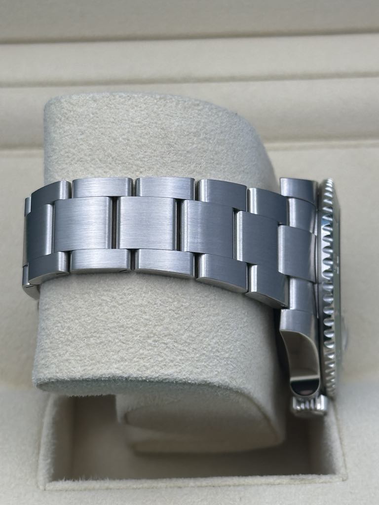 Rolex Steel Submariner Date  - The Hulk - Green Dial - 116610LV
