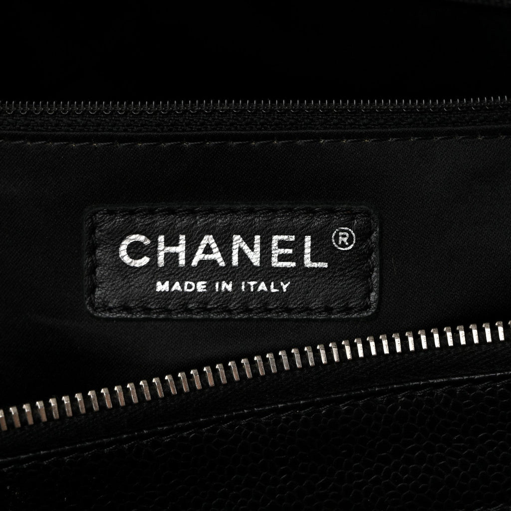 Caviar Quilted XL Grand Shopping Tote GST Black