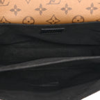 Reverse Monogram Pochette Metis