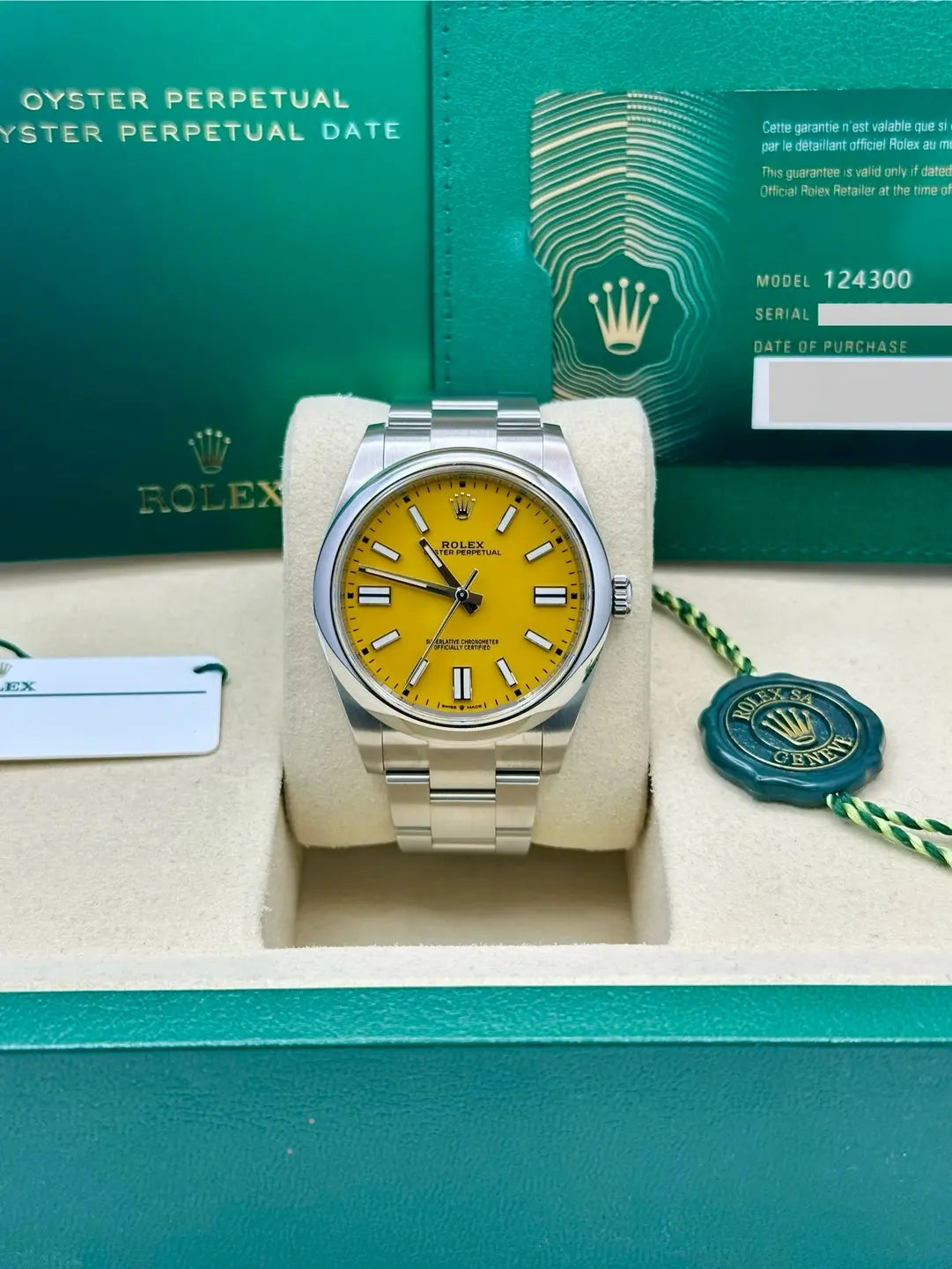Rolex Oyster Perpetual 41  - Yellow Index Dial - Oyster Bracelet - 124300