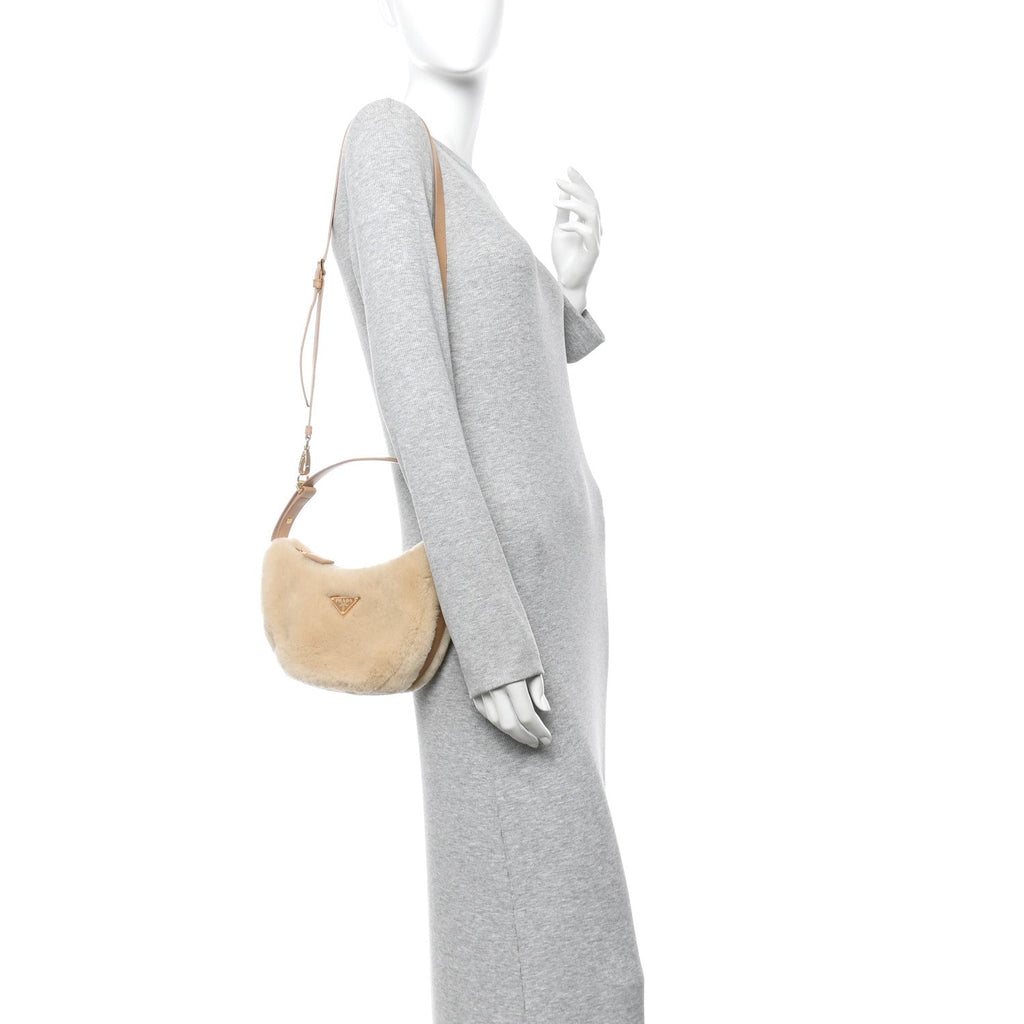 Shearling Arque Shoulder Bag Ecru Noisette