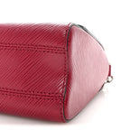 Epi Twist Shoulder Bag MM Fuchsia