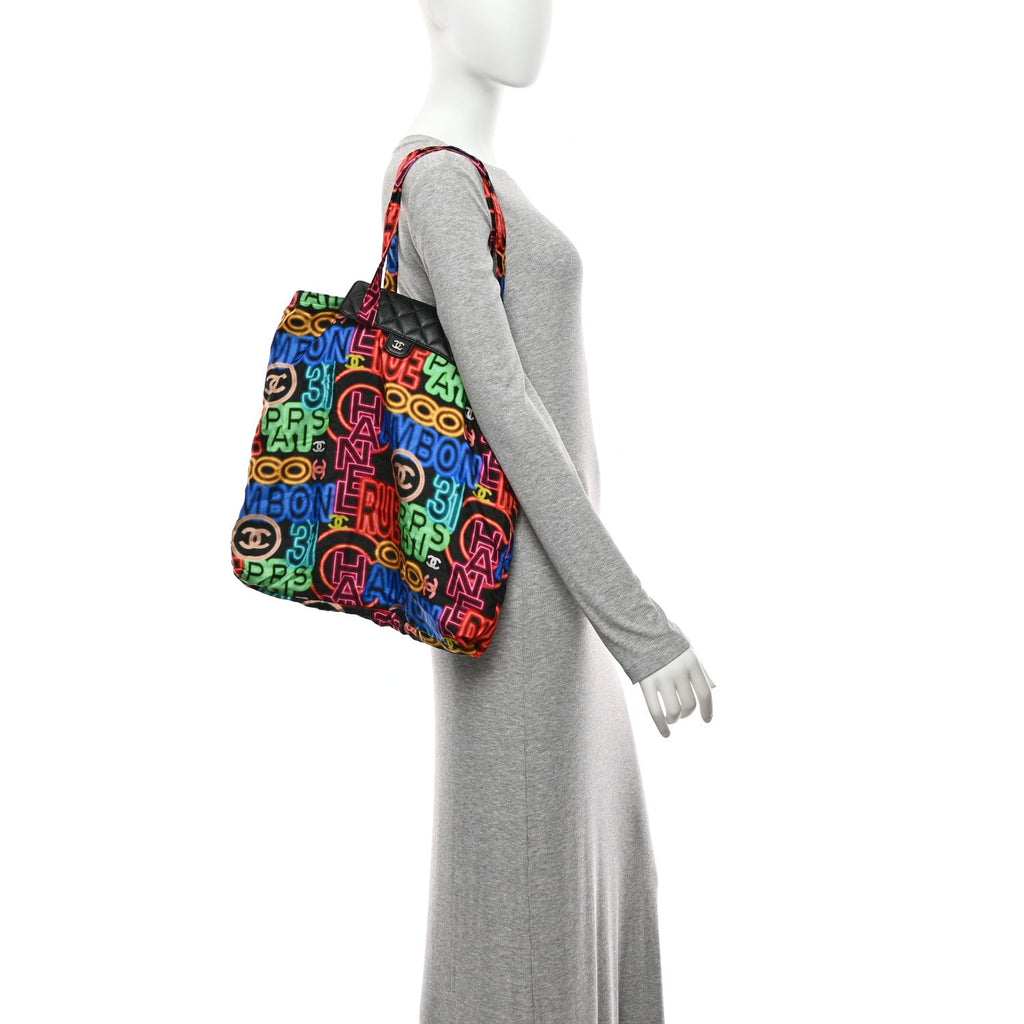 Caviar Fabric Graffiti Foldable Tote Bag With Chain Black Multicolor