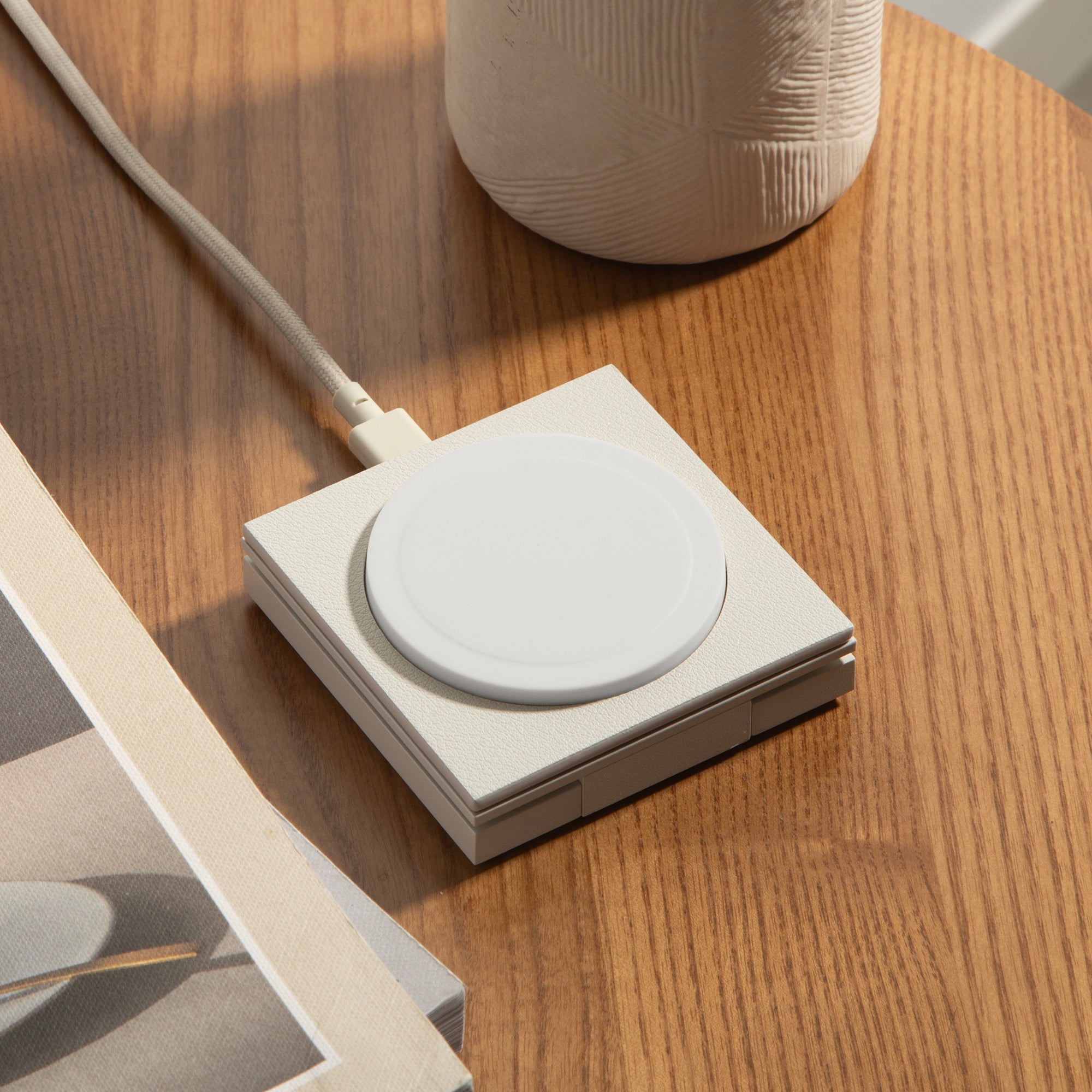 Rise Magnetic Charger