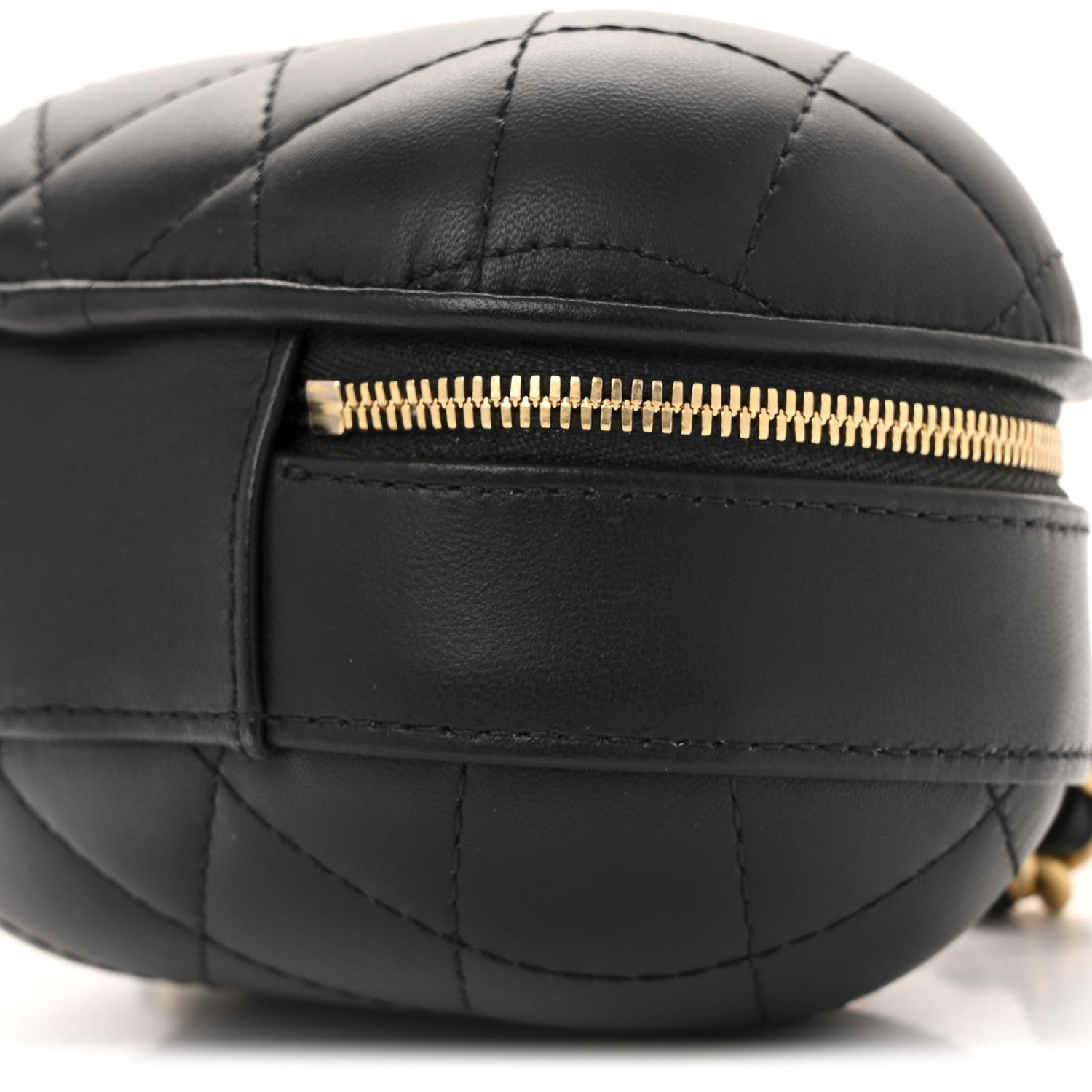 Lambskin Quilted CC Bubble Vanity Case With Chain Black