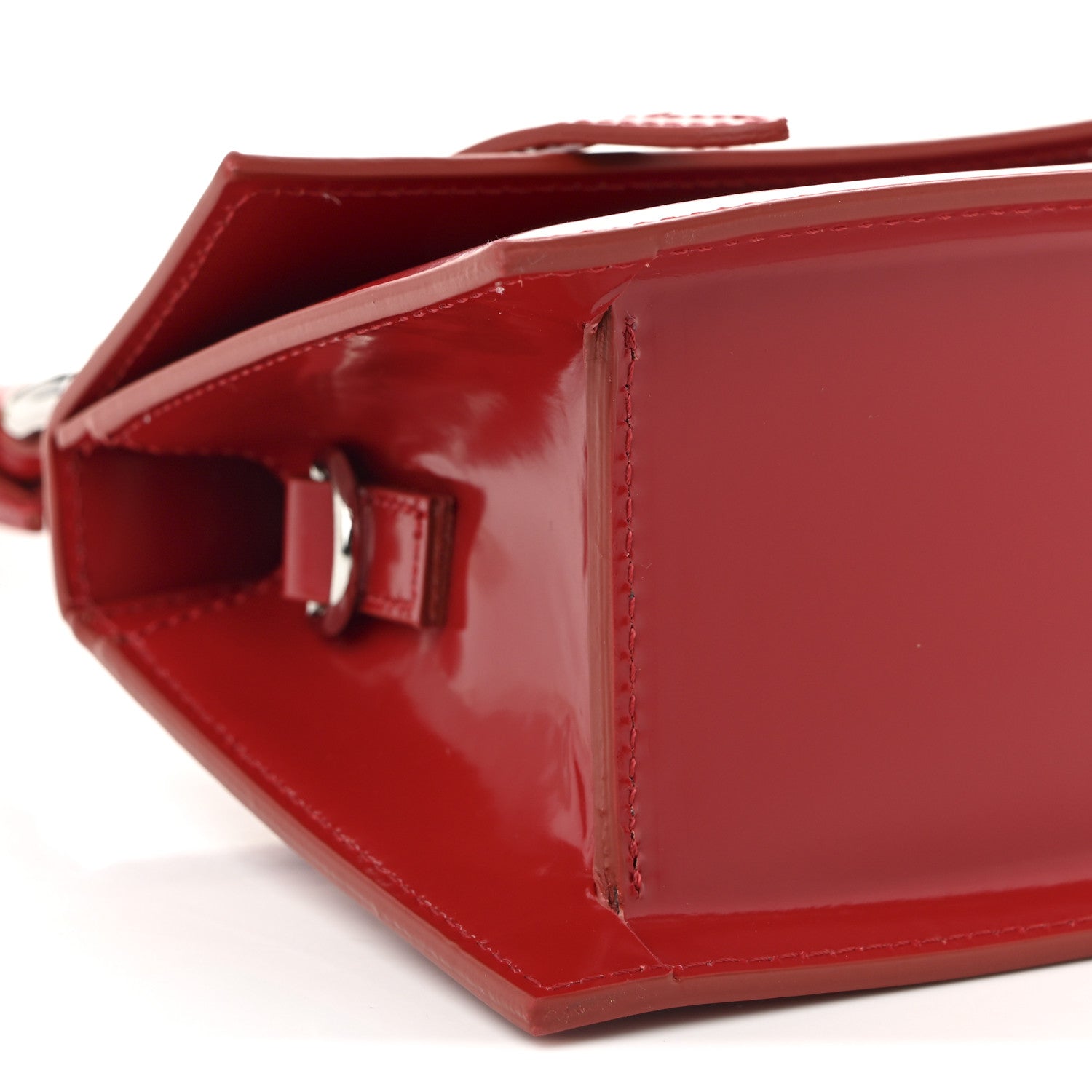 Glazed Calfskin Le Chiquito Boucle Moyen Red