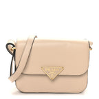 Box Calfskin Triangle Embleme Flap Shoulder Bag Sabbia