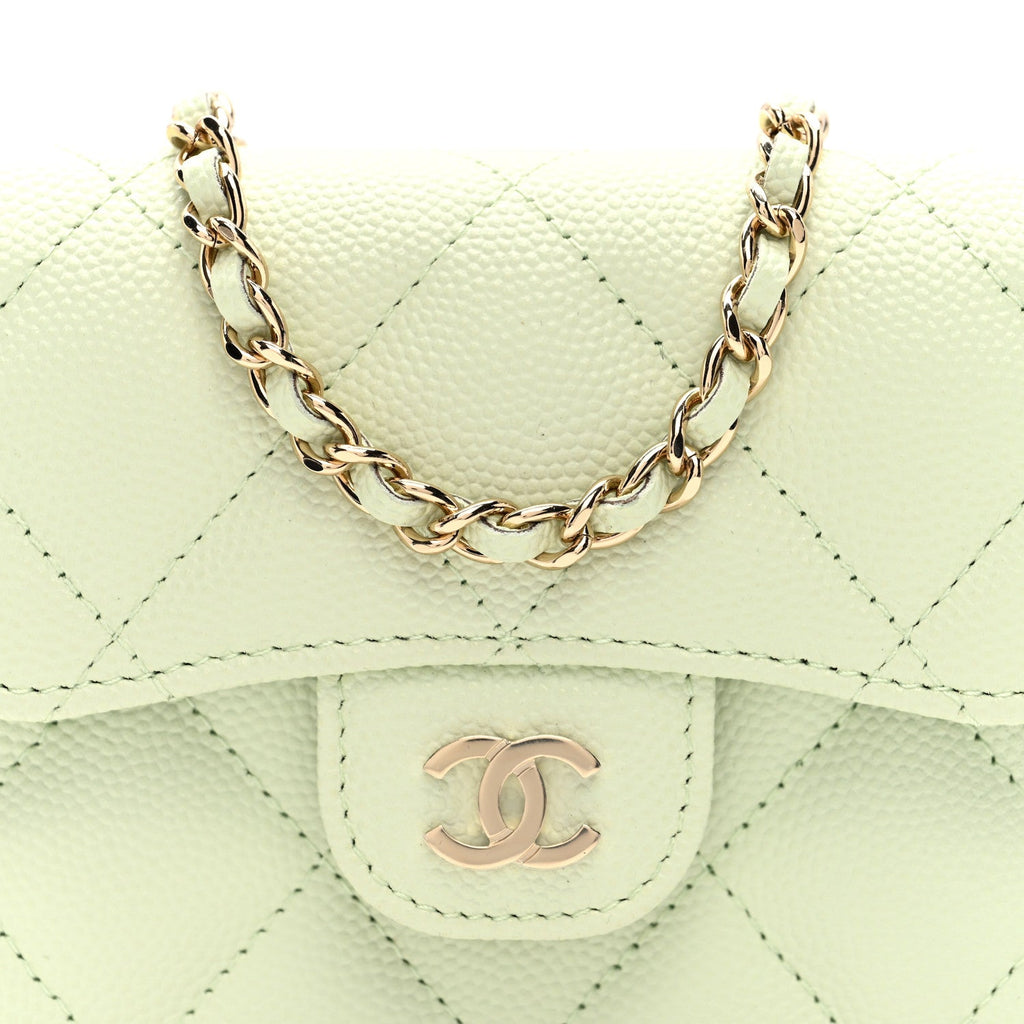 Caviar Quilted Flap Card Holder On Chain Light Green