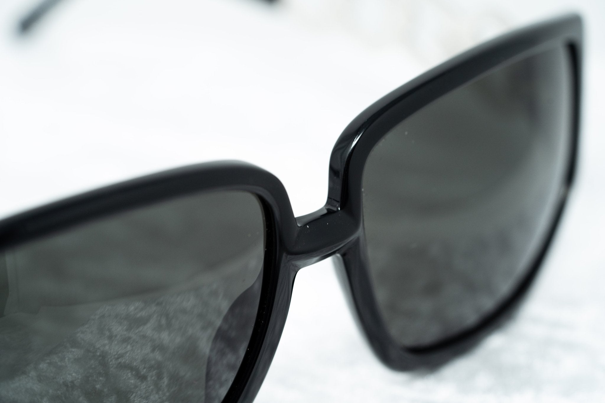 Erickson Beamon Sunglasses Rectangular Black and Dark Grey