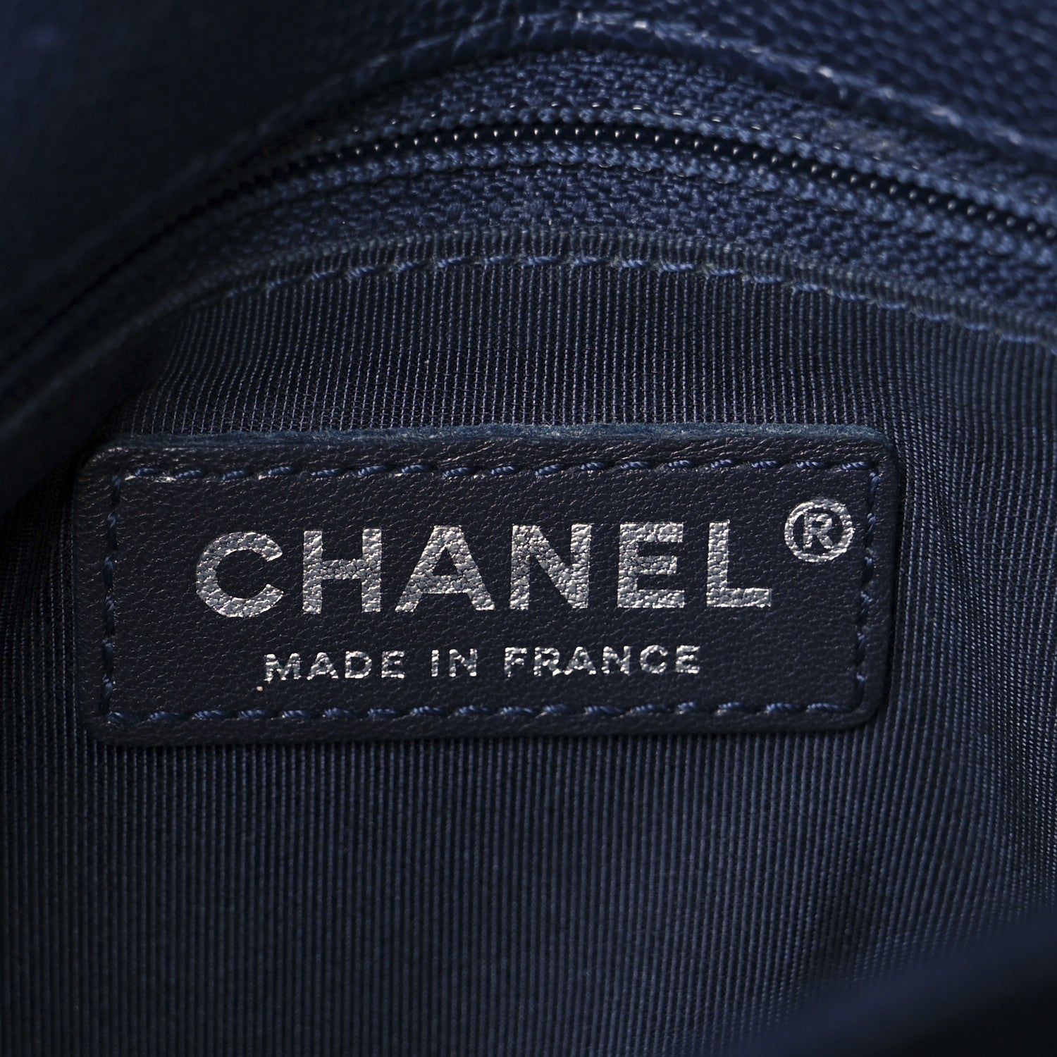 Caviar Quilted Medium Urban Companion Flap Navy