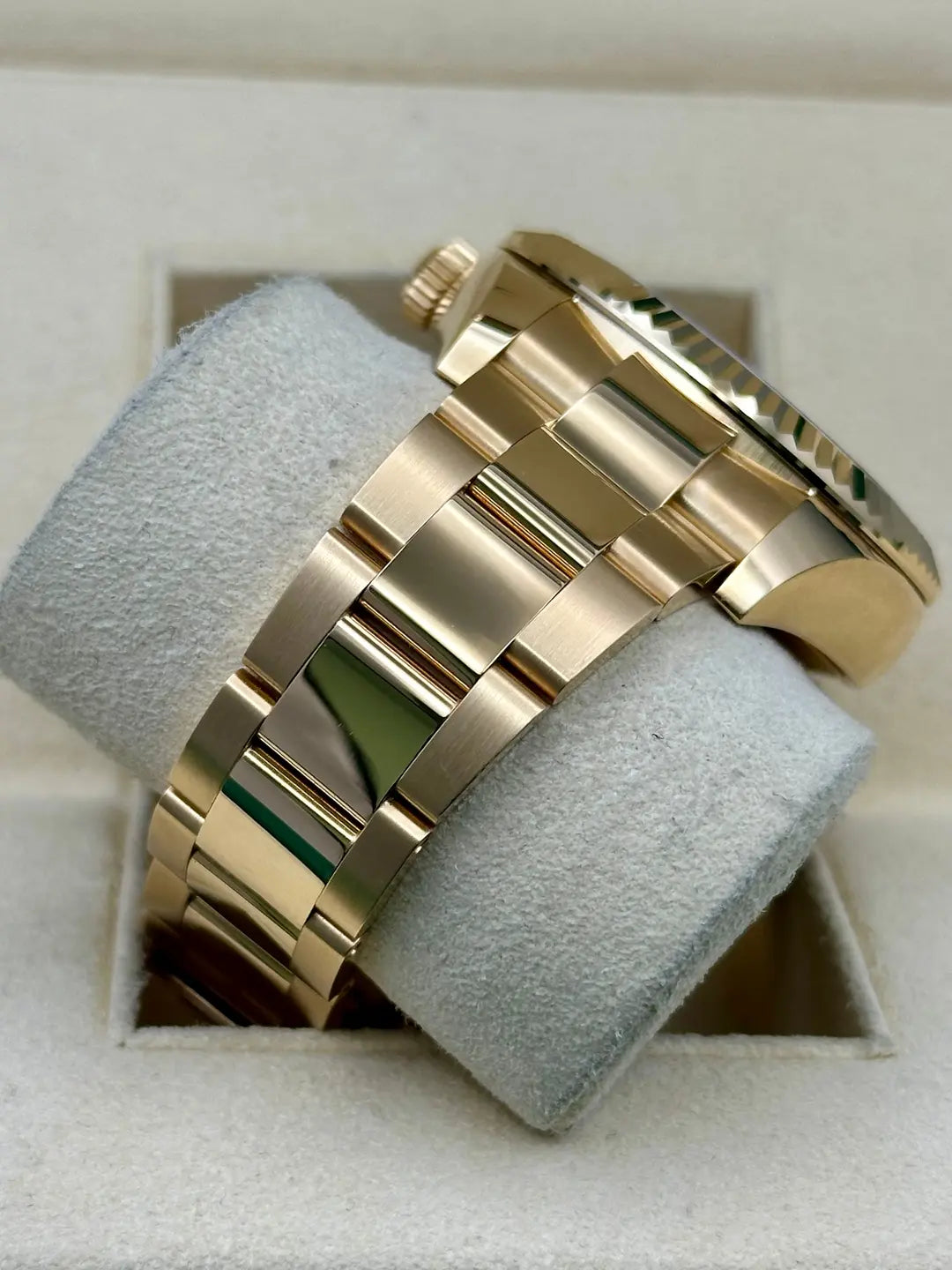 Rolex Yellow Gold Sky-Dweller  - White Index Dial - Oyster Bracelet - 326938 w