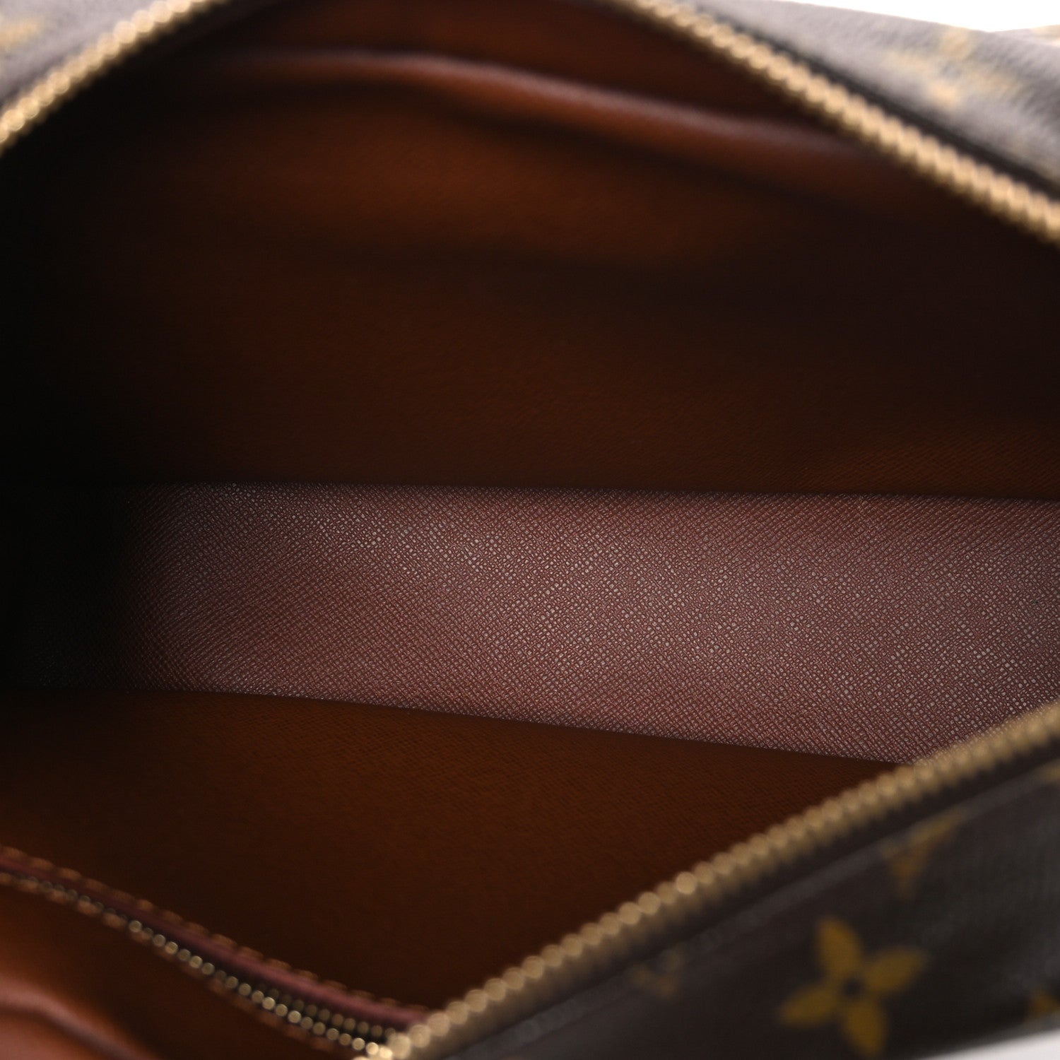 Monogram Nil 28