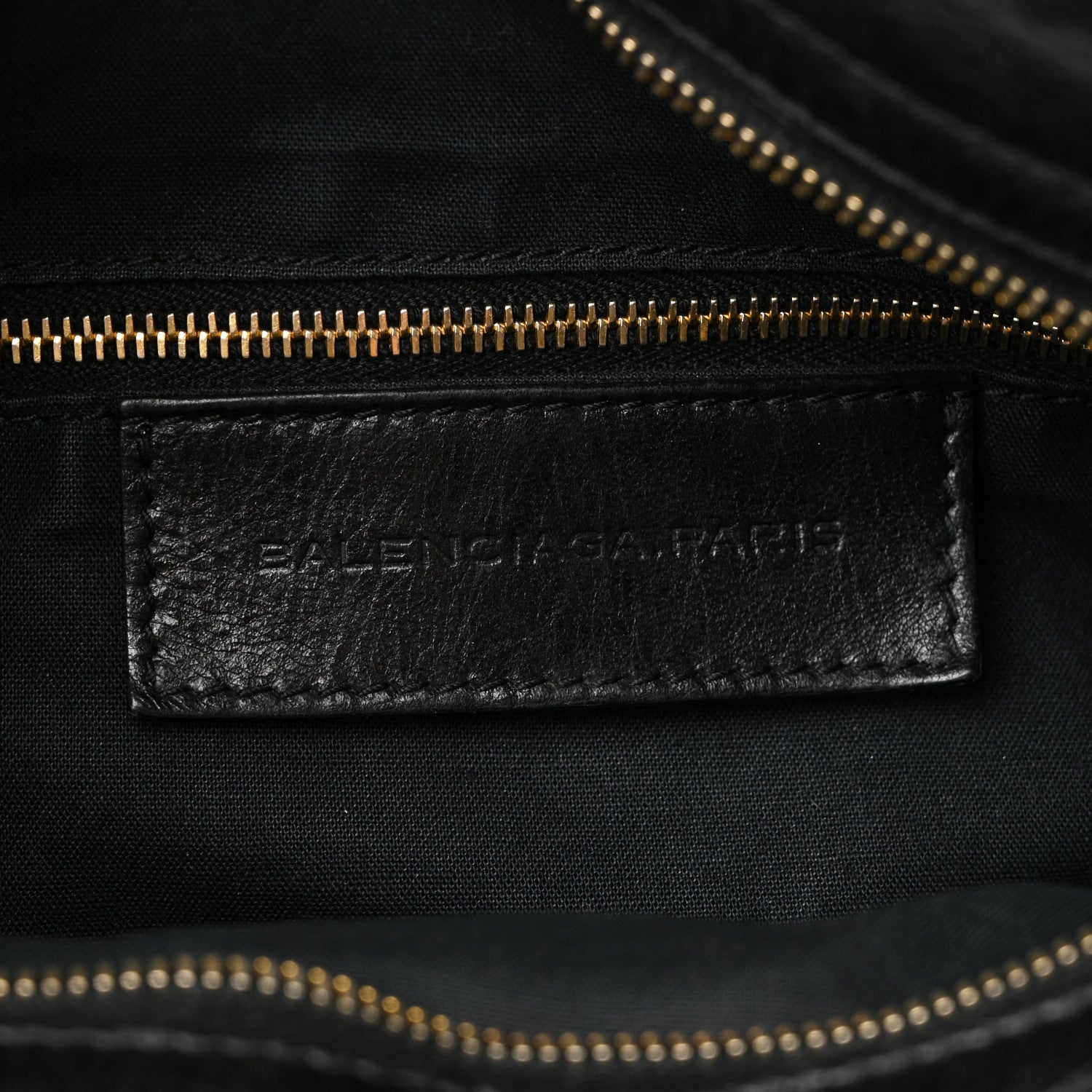 Agneau Giant 12 Gold Hardware Velo Black