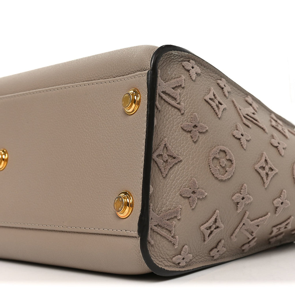 Calfskin Monogram Tufting On My Side Galet
