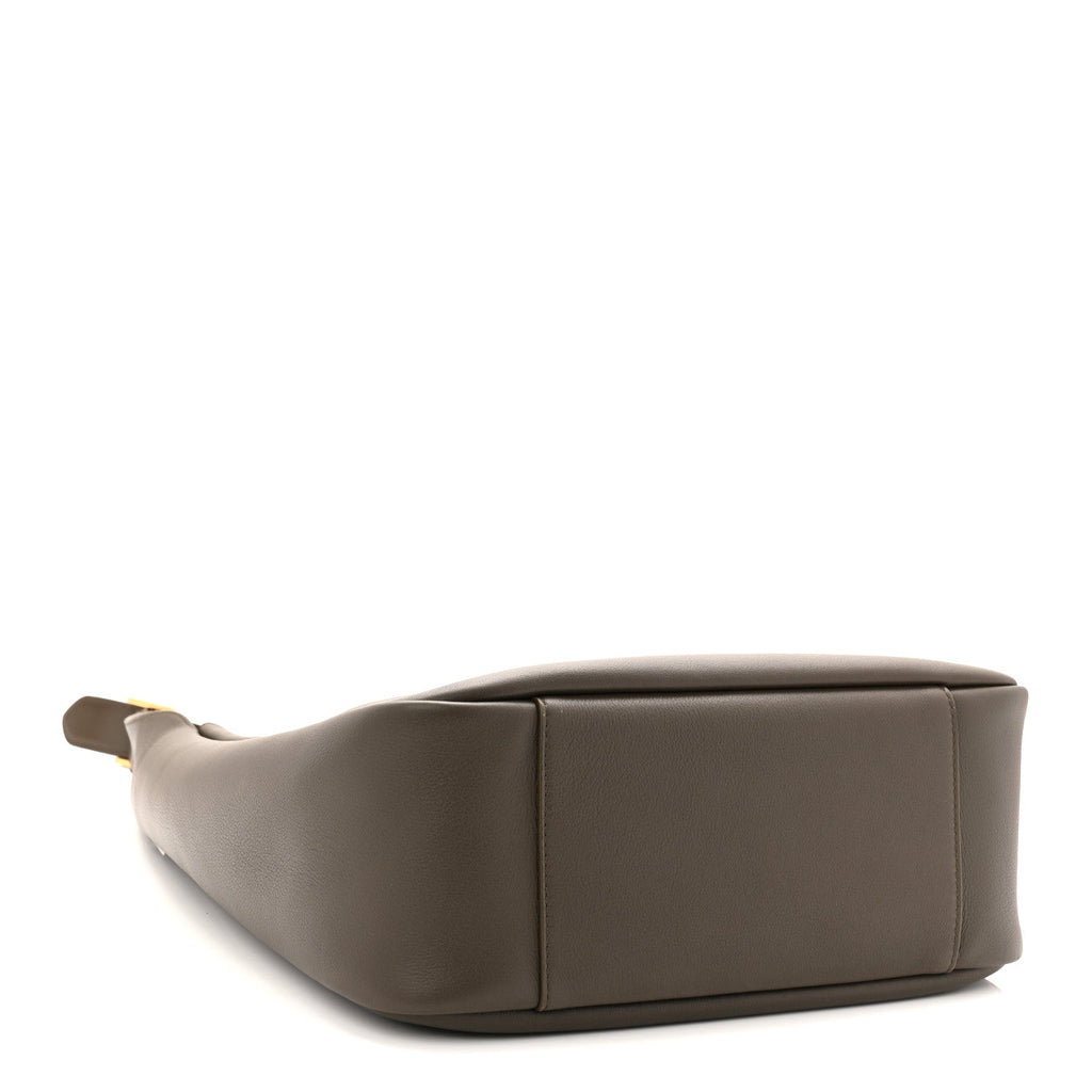 Smooth Calfskin Large Le 5 A 7 Soft Hobo Light Musk