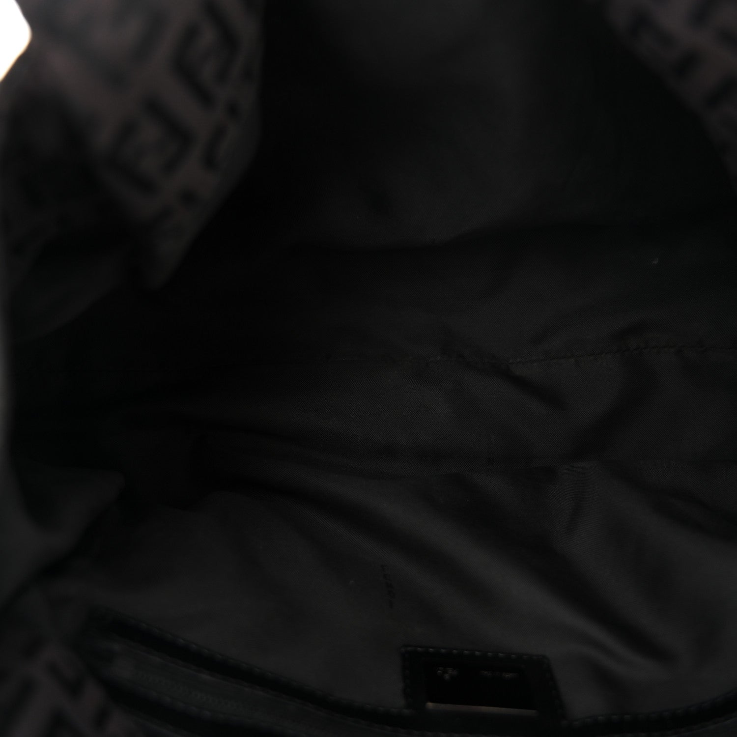 Zucchino Vitello Shoulder Bag Black Moro