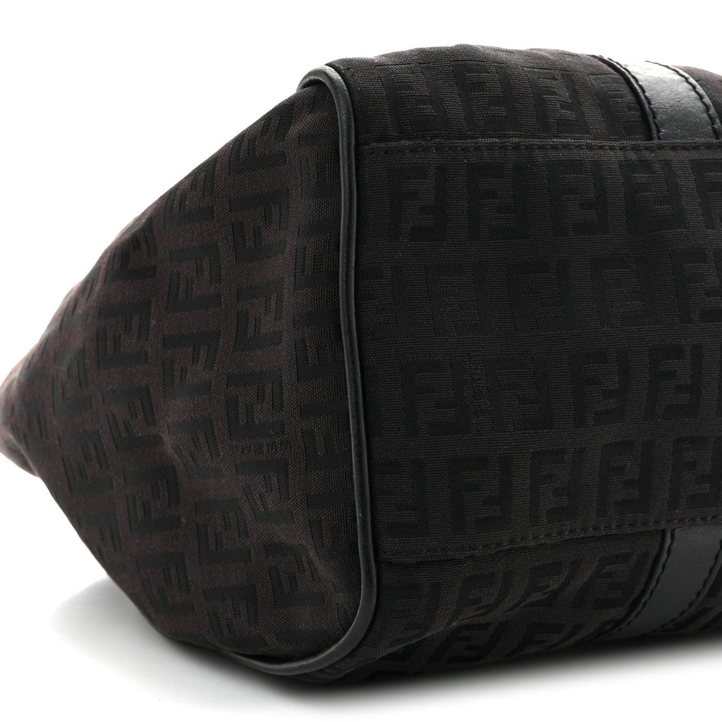 Zucchino Vitello Shoulder Bag Black Moro